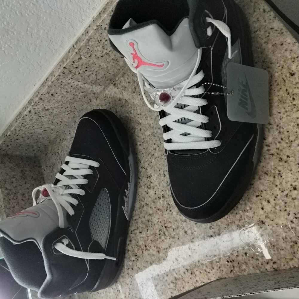 Air Jordan Retro 5 Metallic